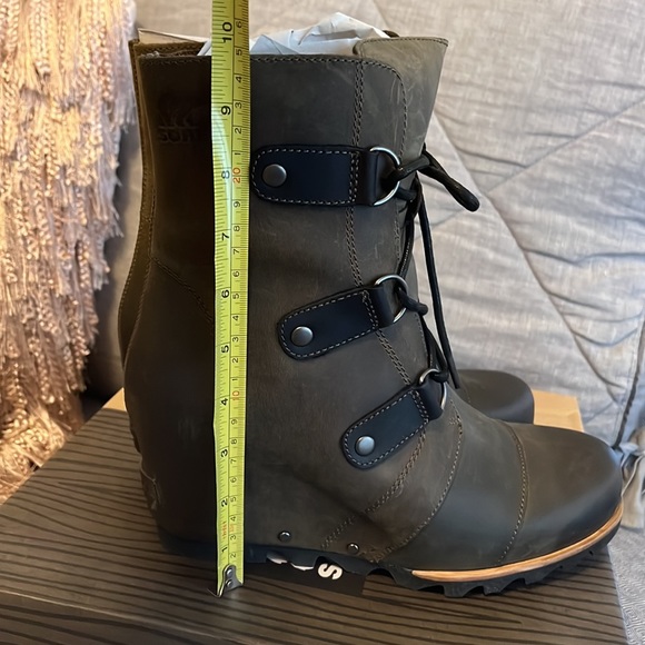 NWT Sorel Joan of Arctic Wedge Mid Bootie - Picture 9 of 9
